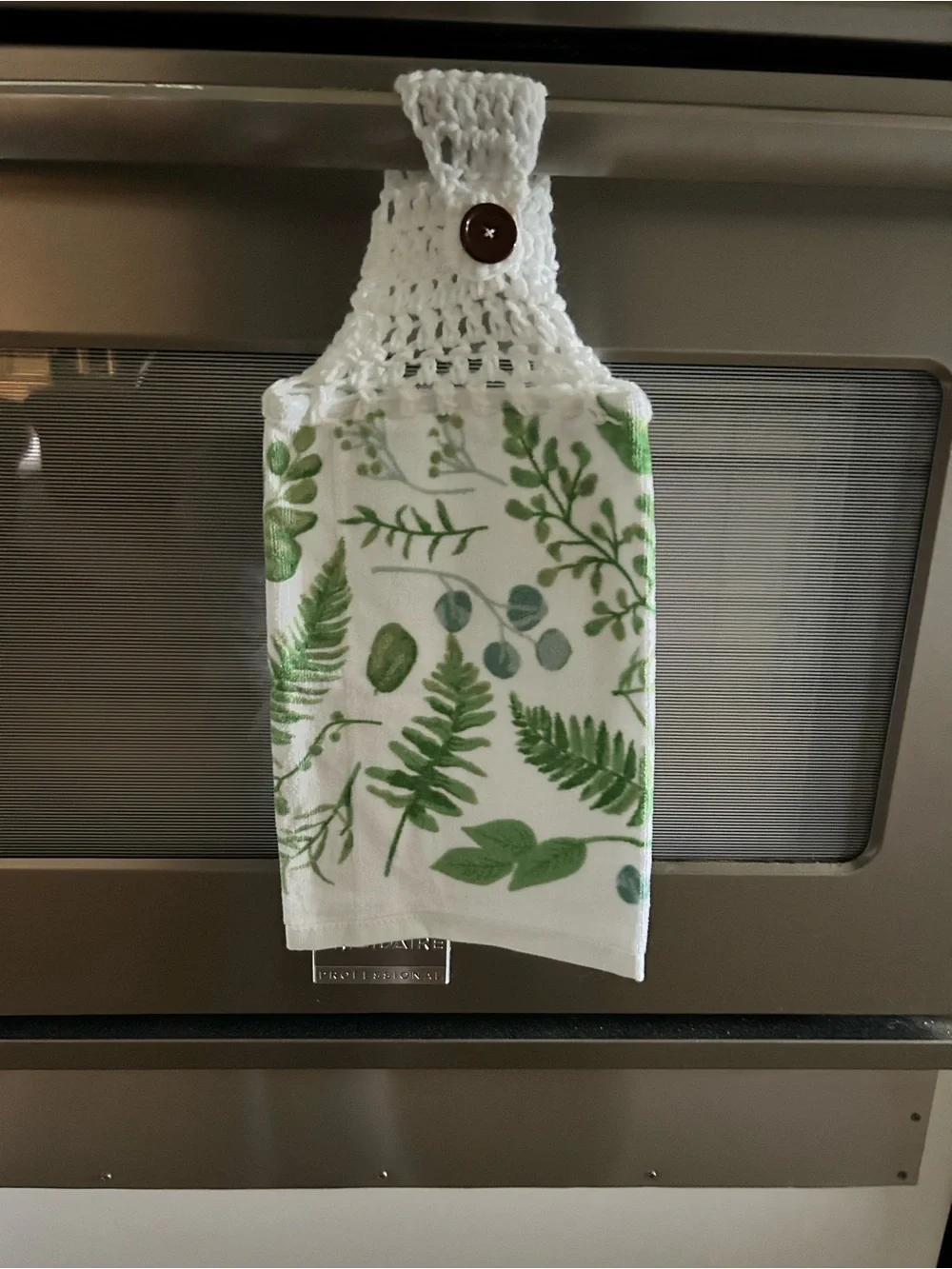 Hand Crafted Colorful Green Ferns Hanging Hand Towels Crochet Top Button Closure